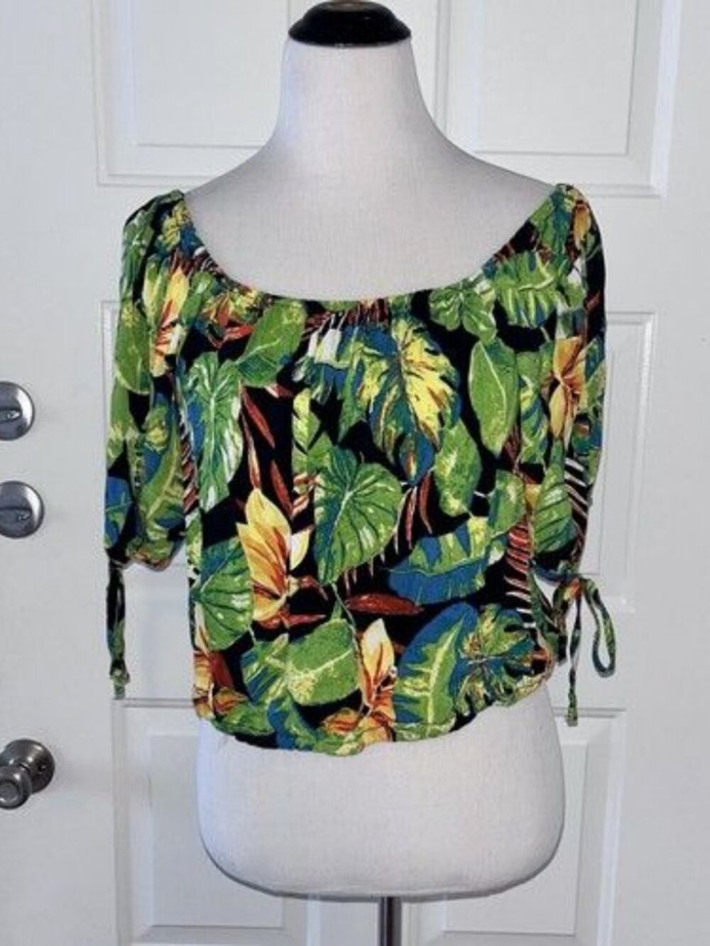 RACHEL Rachel Roy Tropical Leaf Off-Shoulder Crop Top in Black and Green